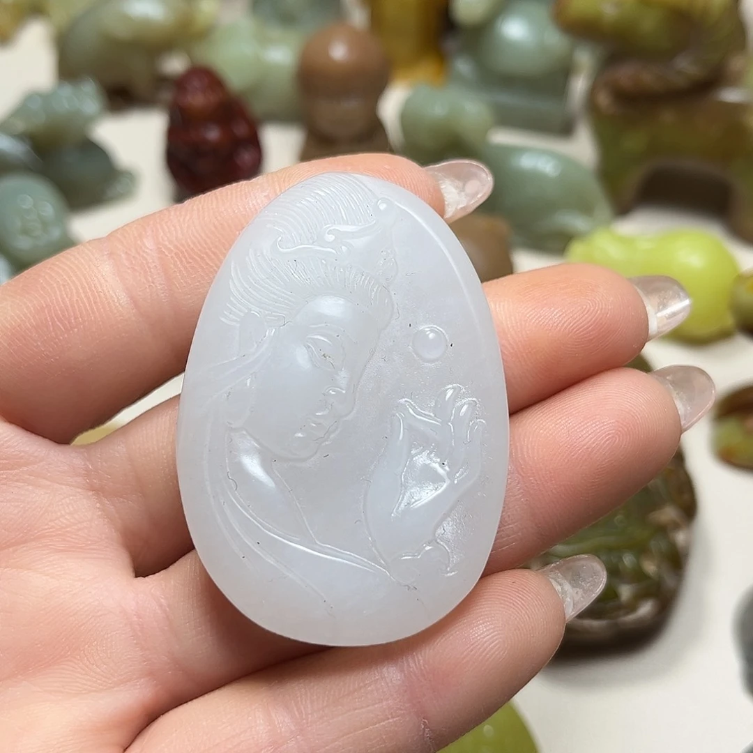 白玉菩提吊坠白玉菩提吊坠