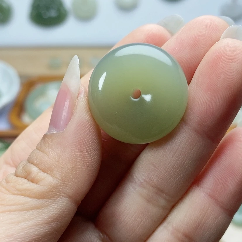 【闪购商品】颈饰未镶嵌和田玉