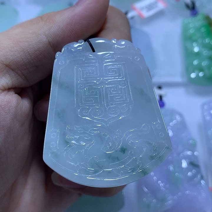 翡翠未镶嵌颈饰天然翡翠A货吊坠