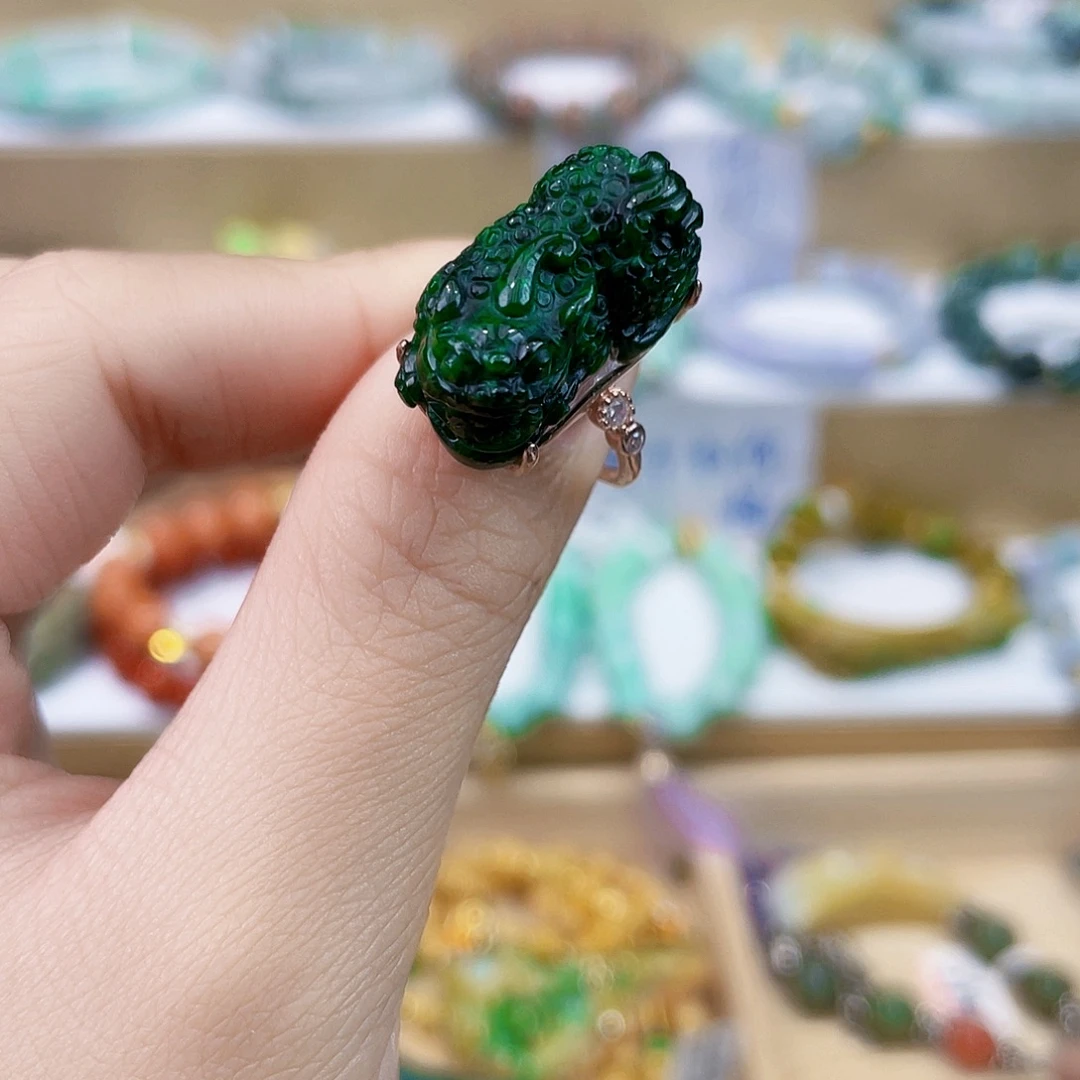 翡翠未镶嵌手链戒指