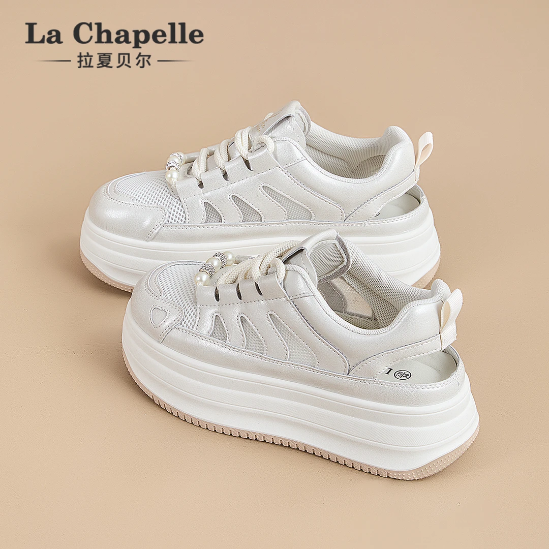 拉夏贝尔厚底板鞋女2025冬季新款百搭镂空透气休闲凉鞋增高小白鞋