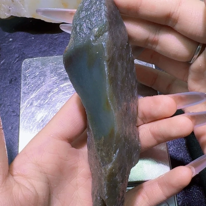 未镶嵌和田玉（糖玉）珠宝半成品