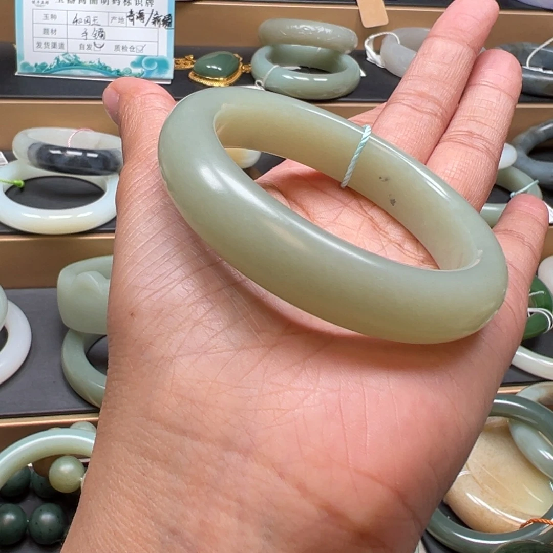 和田玉未镶嵌手镯54