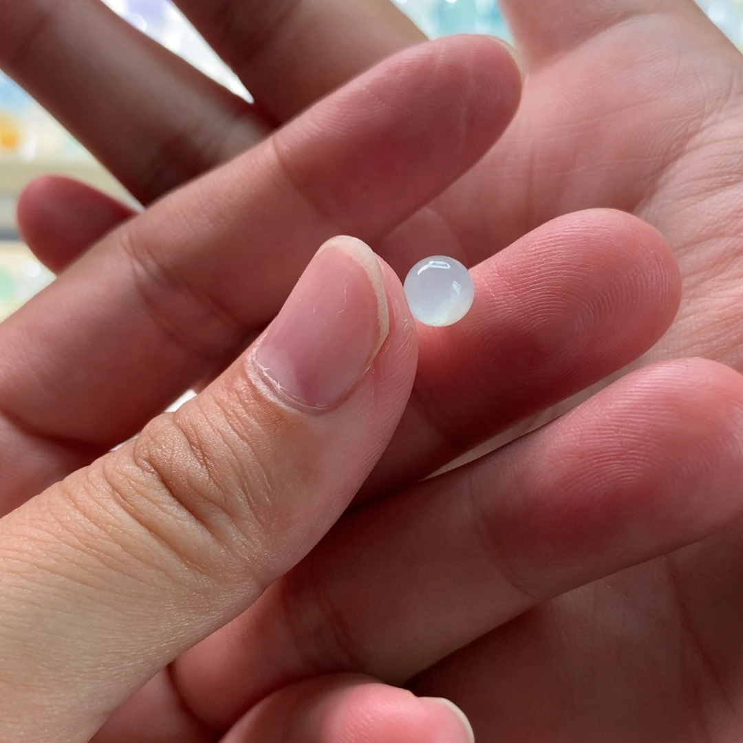 芳***子定制翡翠未镶嵌1颗