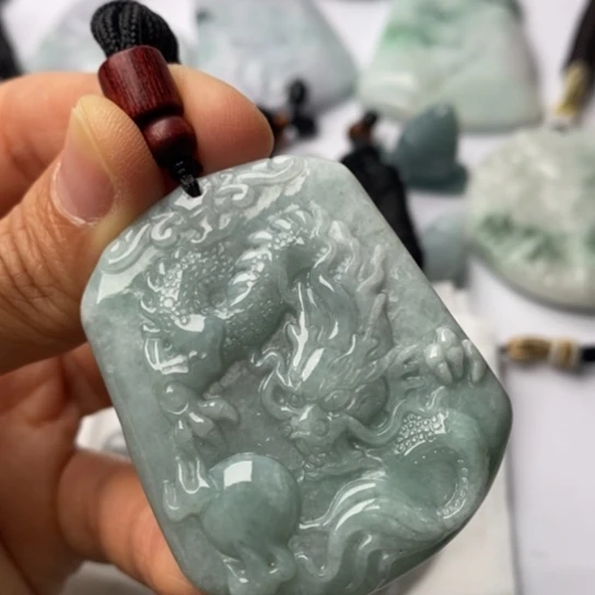 翡翠未镶嵌挂件翡翠