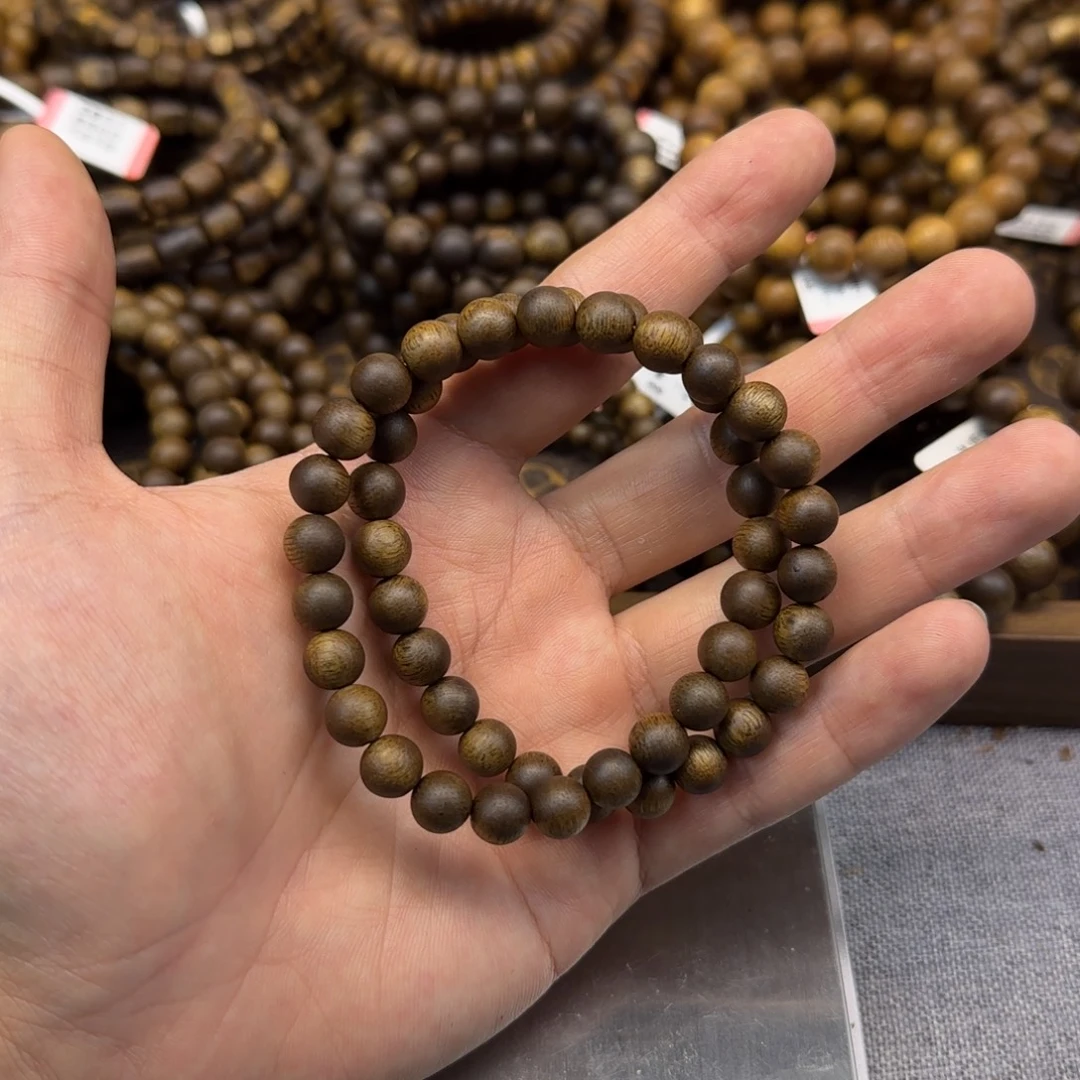 沉香碎屑沉香勾丝+08圆珠双圈99沉海南莺歌绿