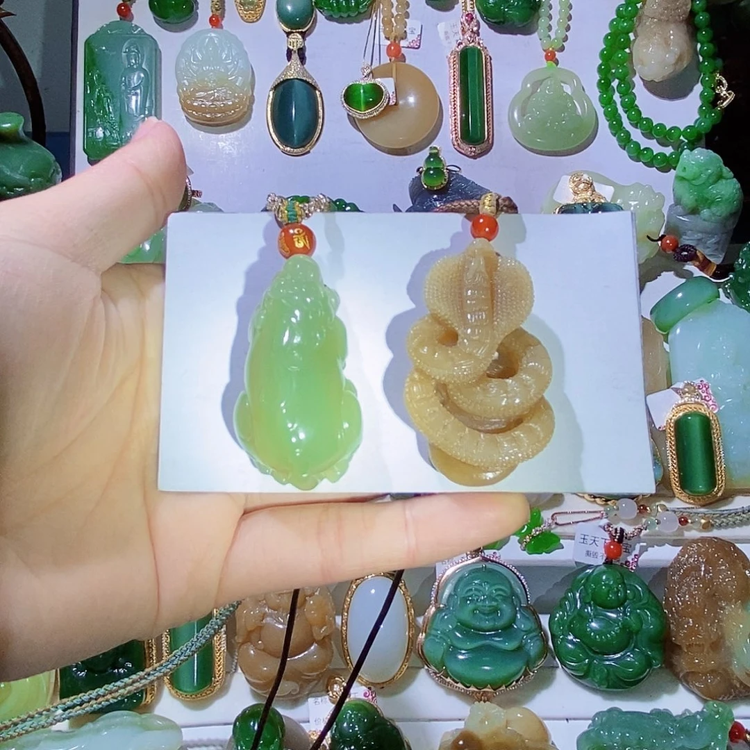 和田玉未镶嵌颈饰