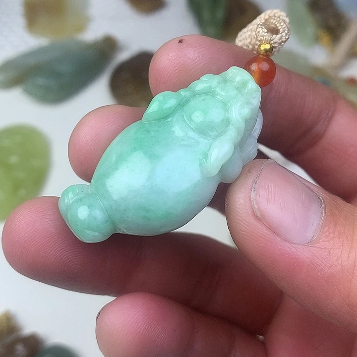 和田玉（糖玉）未镶嵌颈饰