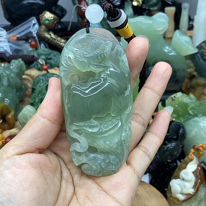 岫玉未镶嵌手把件
