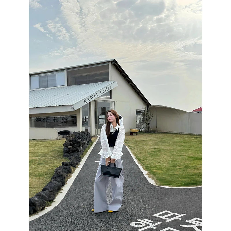 新款休闲百搭时尚短款马甲背心设计感白色衬衫高腰宽松阔腿裤长裤