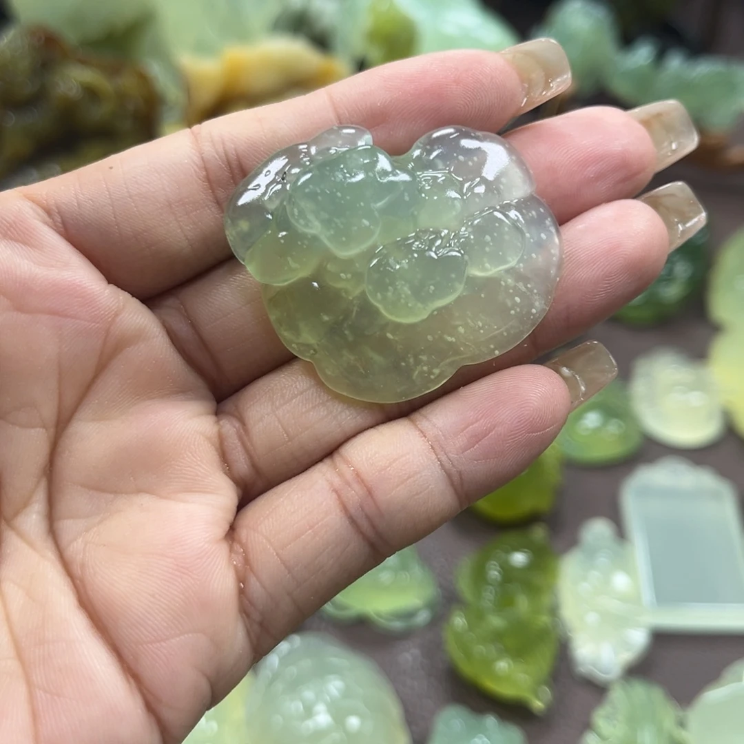 未镶嵌蛇纹石玉颈饰