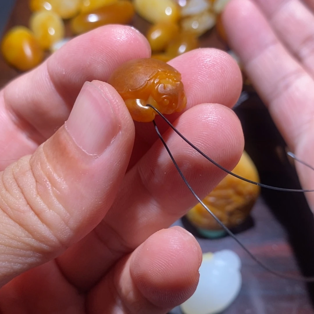 静***乱和田玉（糖玉）未镶嵌吊坠(赠链)