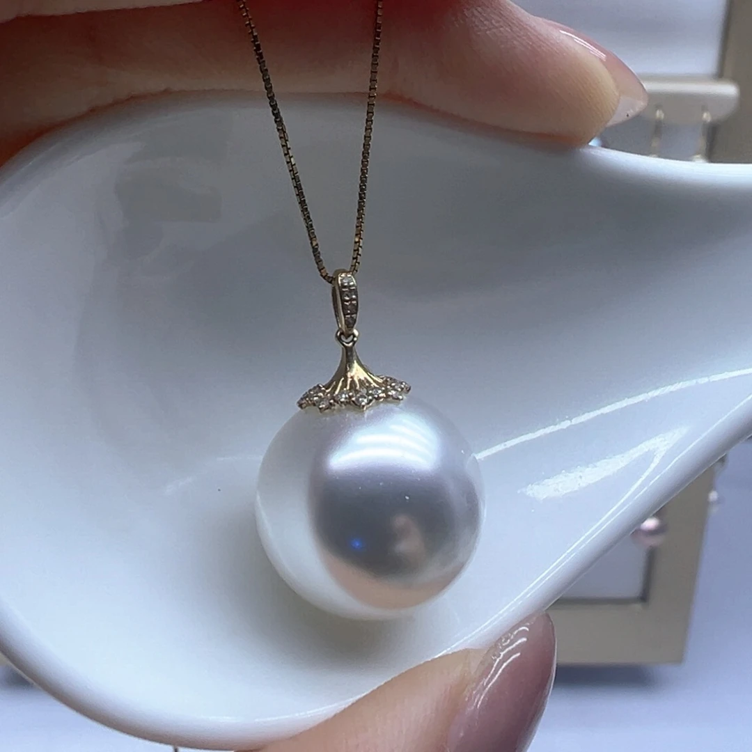 淡水珍珠18K金镶嵌吊坠(赠链)