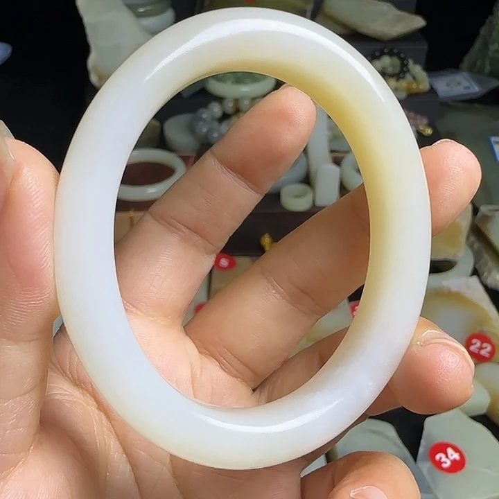 新***米和田玉（糖玉）未镶嵌珠宝半成品