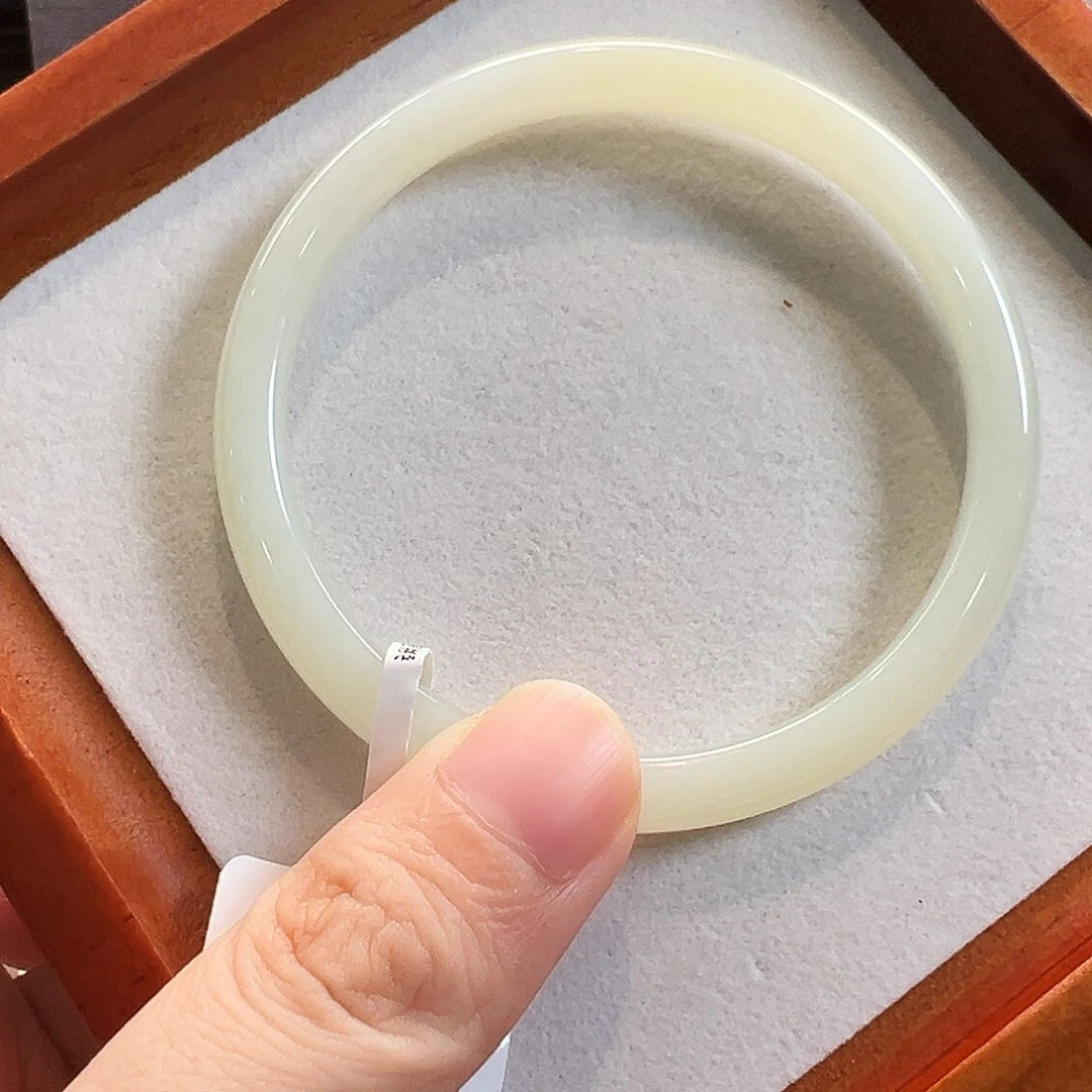 和田玉未镶嵌手镯58.5