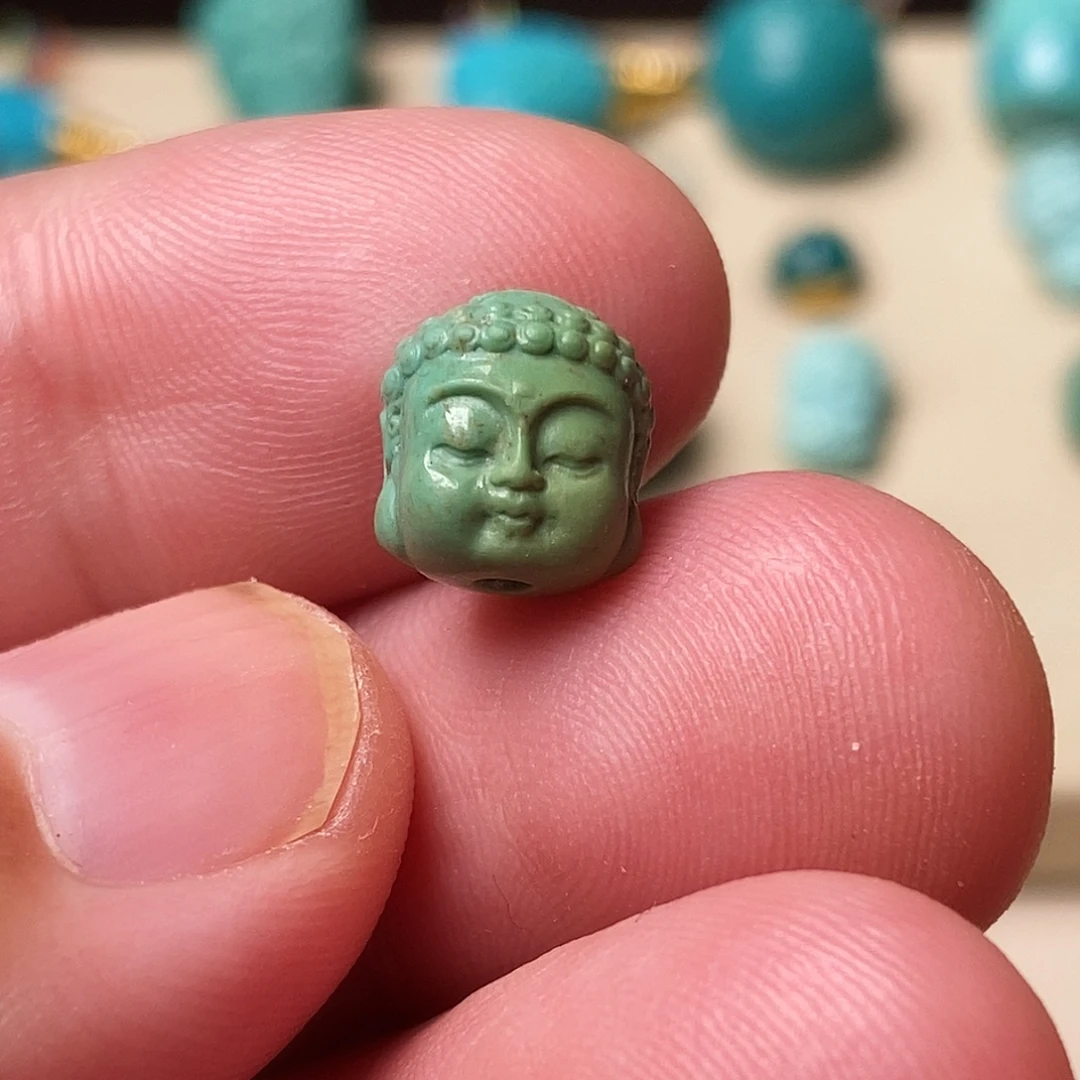 绿松石未镶嵌颈饰