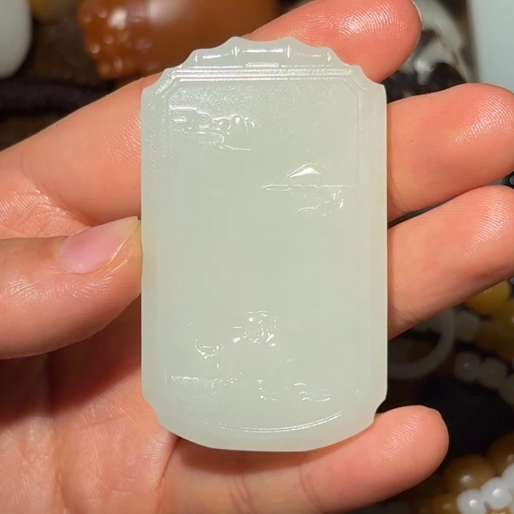 和田玉颈饰未镶嵌