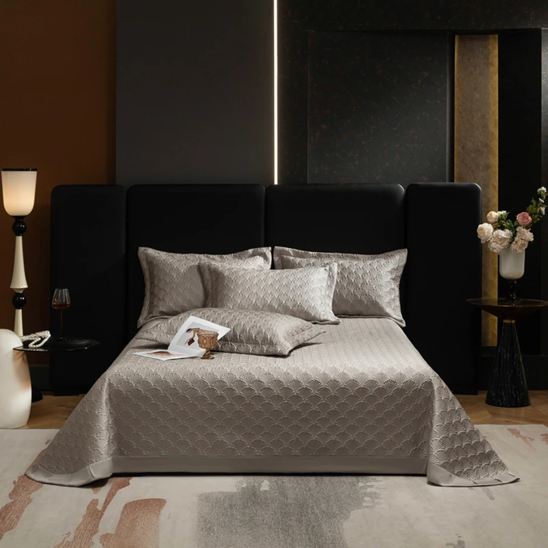 轻奢纯色高档莱赛尔纤维床盖三件套夹棉防滑四季通用绗缝天丝