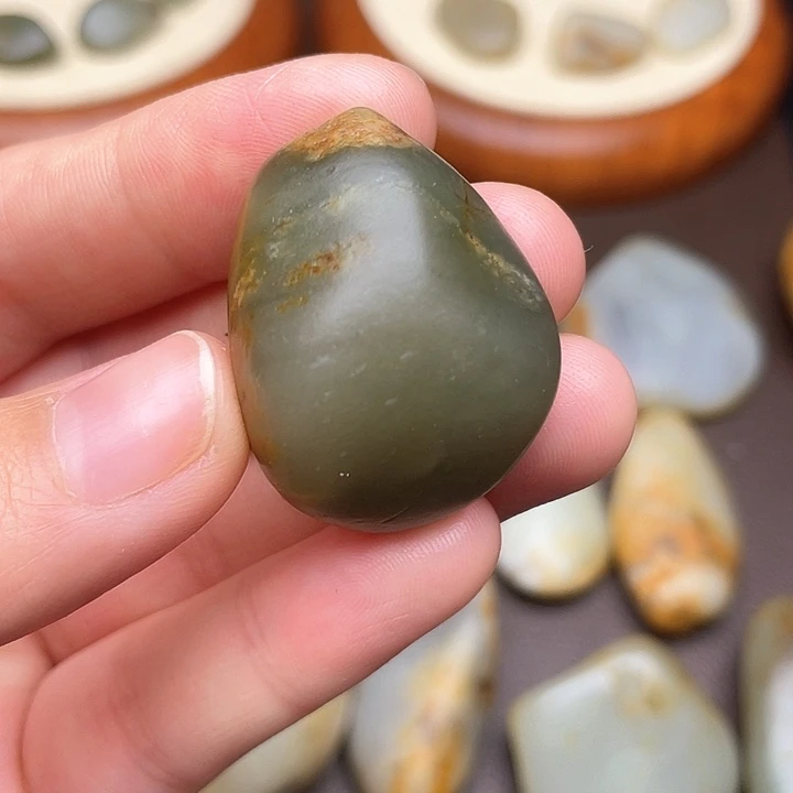 和田玉未镶嵌颈饰12