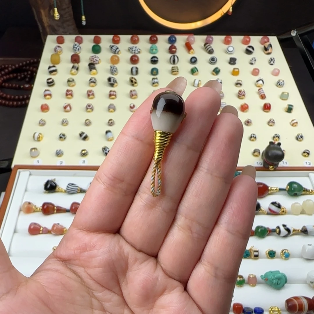 韩***丰玛瑙/玉髓未镶嵌单珠顶珠腰珠配饰