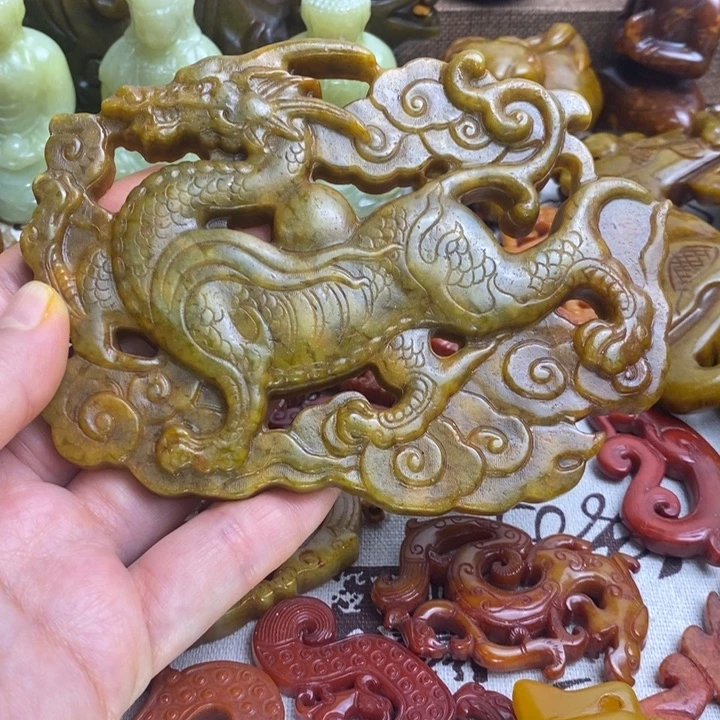 未镶嵌蛇纹石玉颈饰