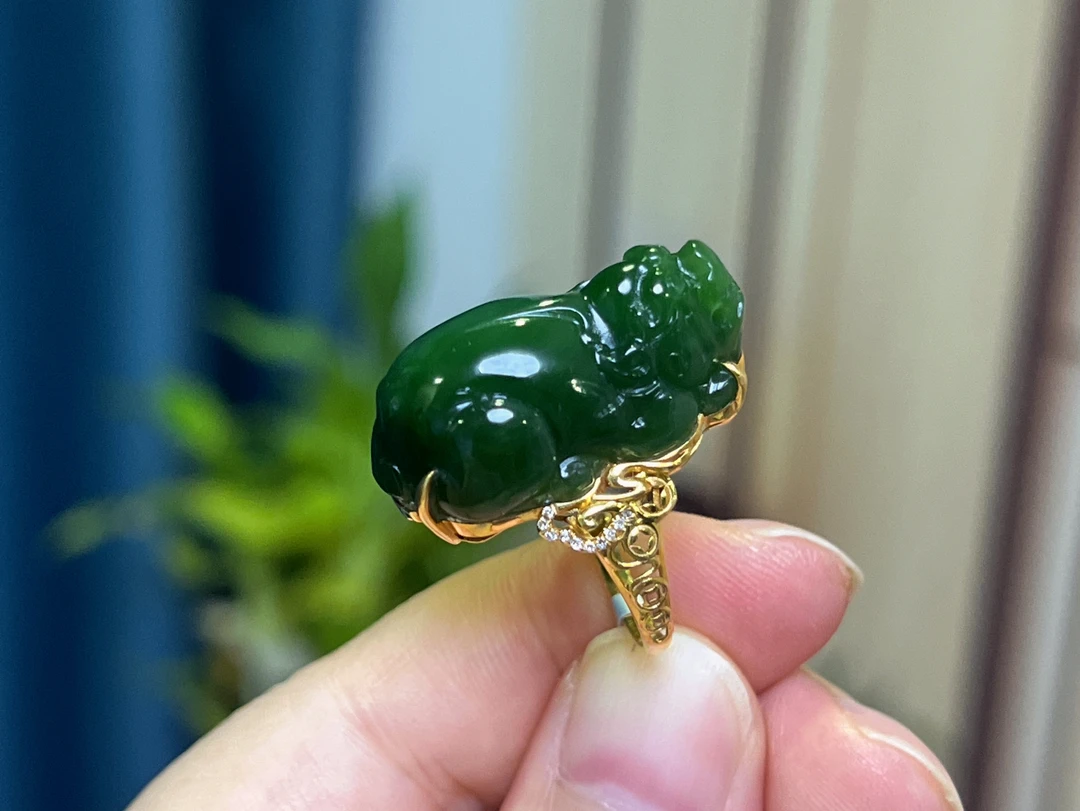 【玉缘汇】精品18k金和田玉碧玉老坑阳绿貔貅戒指28mm简约大气