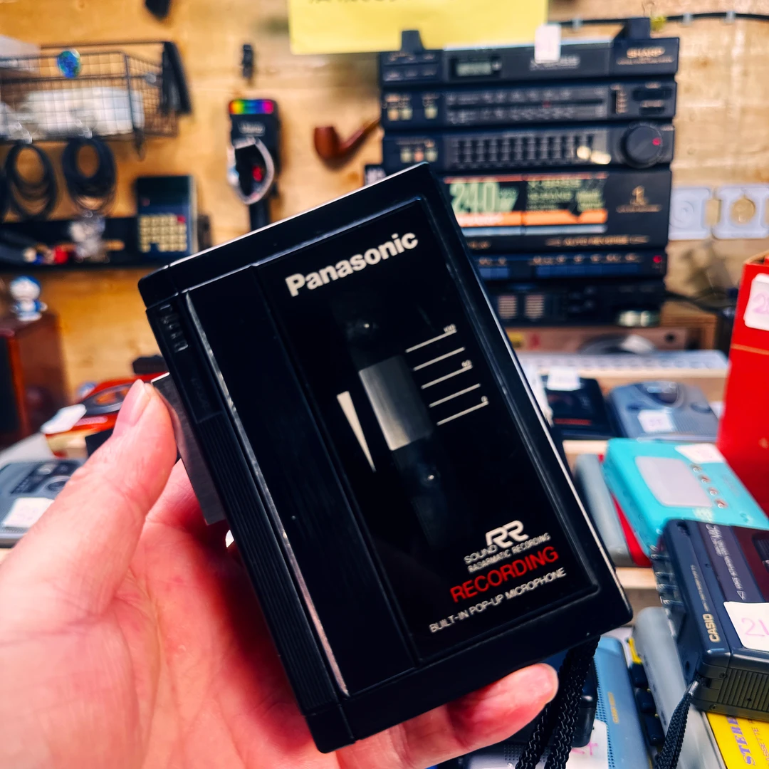 经典型号RQ-240工艺品摆件