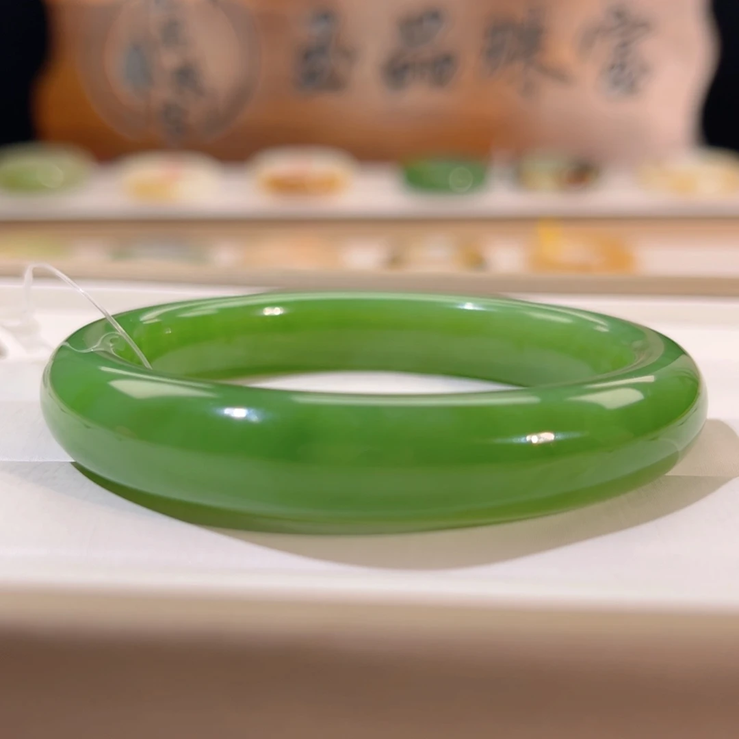 和田玉未镶嵌手镯  「俄碧 粉绿」