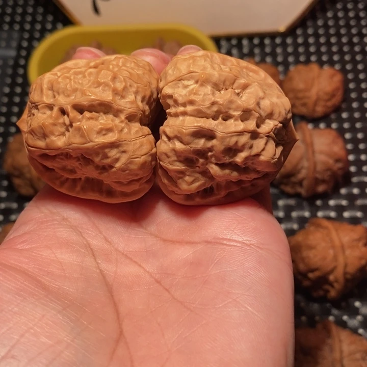 胡***马把件文玩核桃细腰八腿