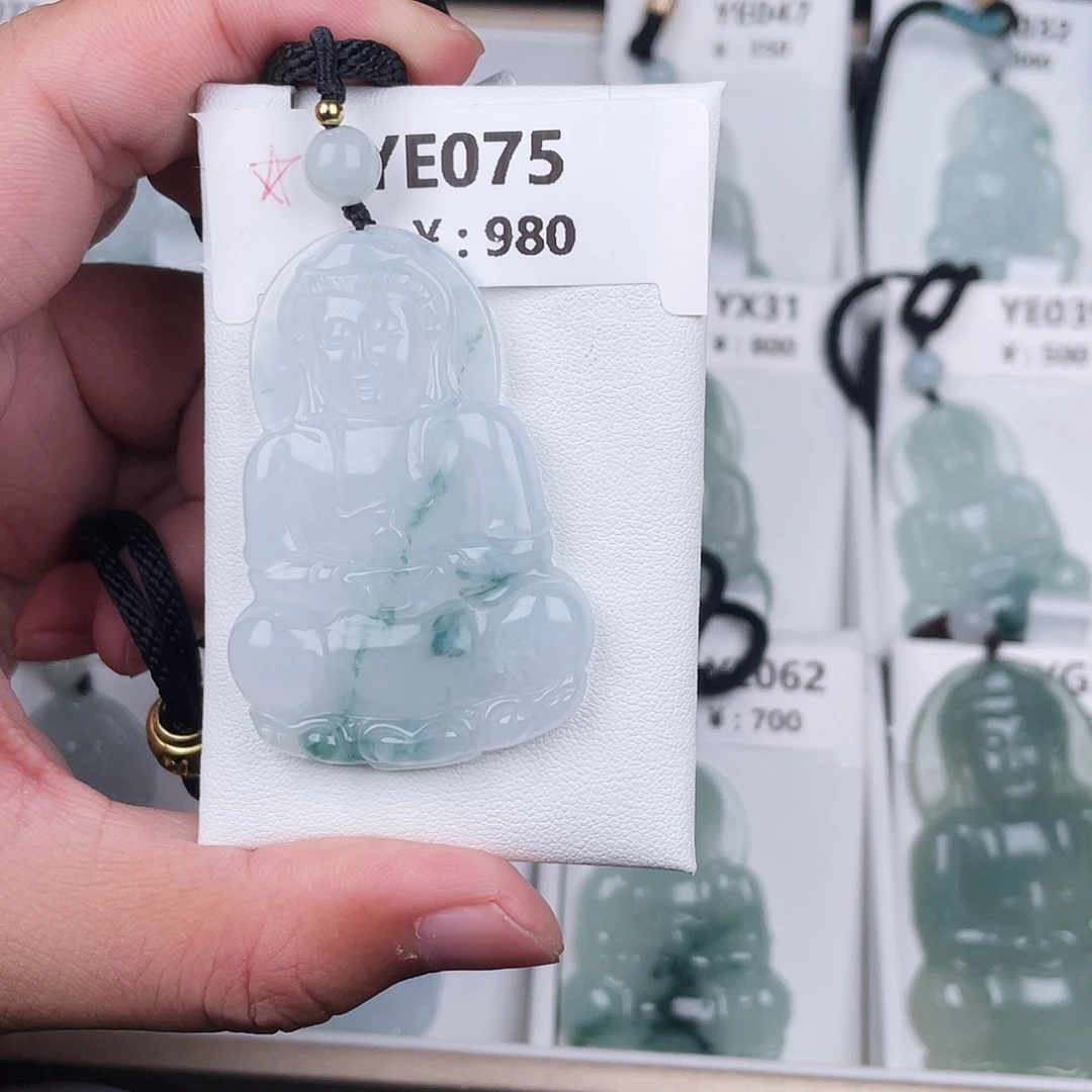 翡翠未镶嵌颈饰ye075