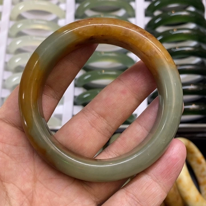 蛇纹石玉未镶嵌手镯57