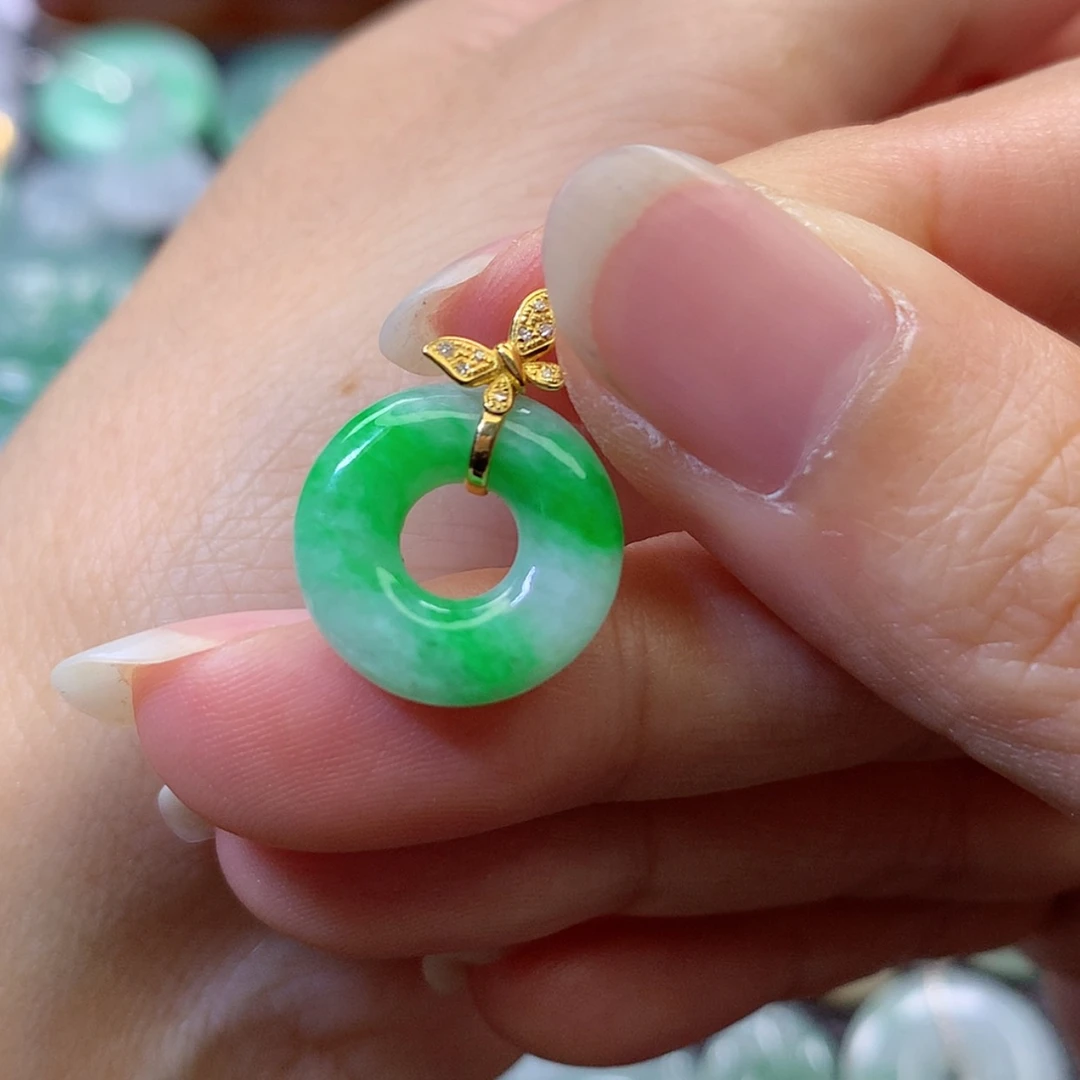 【闪购商品】吊坠(赠链)18K金镶嵌翡翠