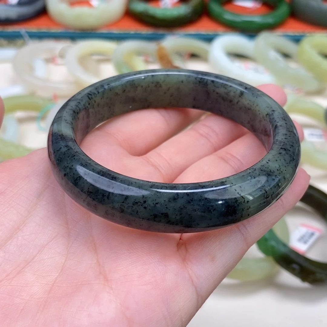 和田玉手镯未镶嵌61