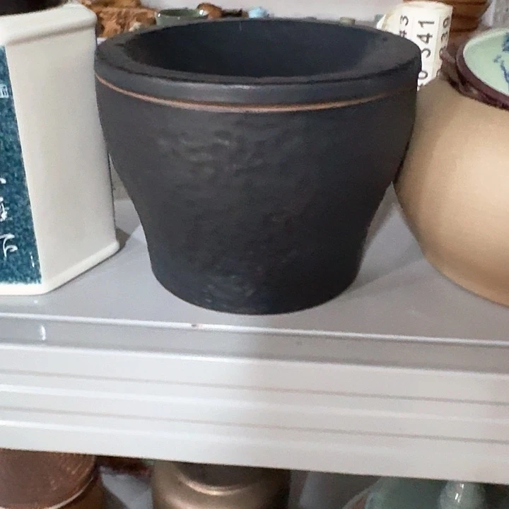 主人杯一个，瓷。。品茗