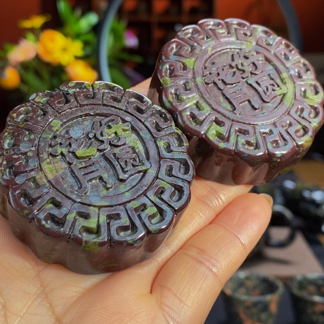 老***雷梅花玉精美梅花月饼