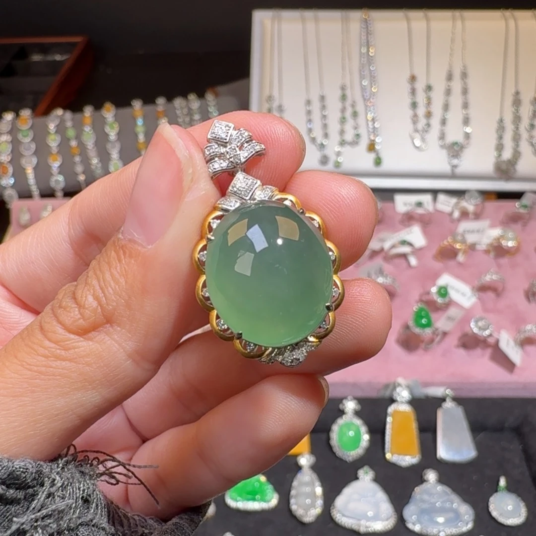 翡翠18K金镶嵌颈饰纯天然缅甸翡翠A货吊坠