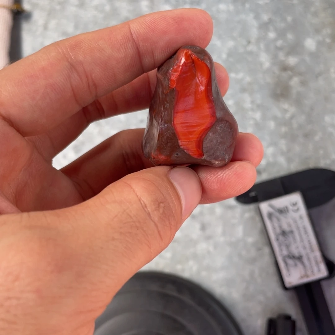 南红玛瑙配饰未镶嵌