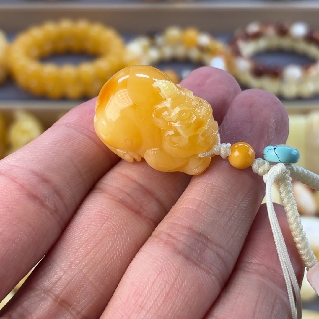 裸石琥珀未镶嵌焦皮料奶橘貔貅