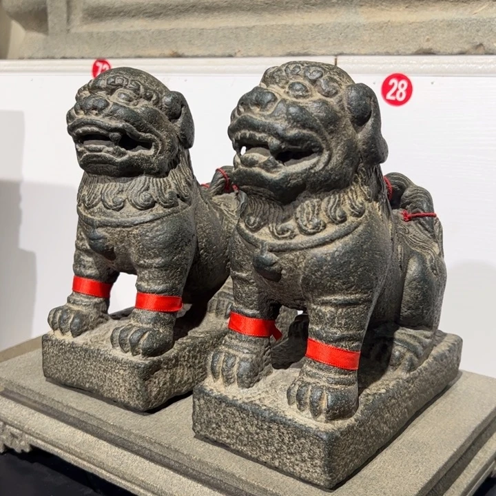 小***彤石材一对狮子青石