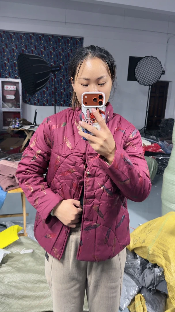 DD99气质短款棉服轻薄保暖立领时尚运动女款女士冬季