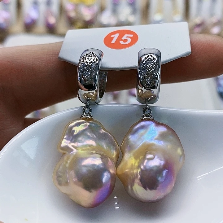 银S925镶嵌耳饰淡水珍珠