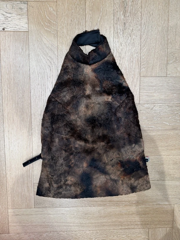 主播推荐 小众设计师款 秋冬新款小众设计高定独特显瘦挂脖上衣