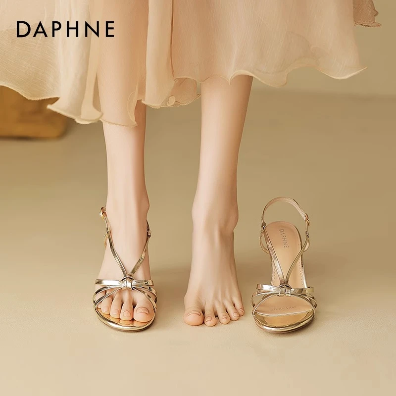 达芙妮宋茜同款金色凉鞋女2025新款夏季绝美一字带高跟鞋细跟绑带