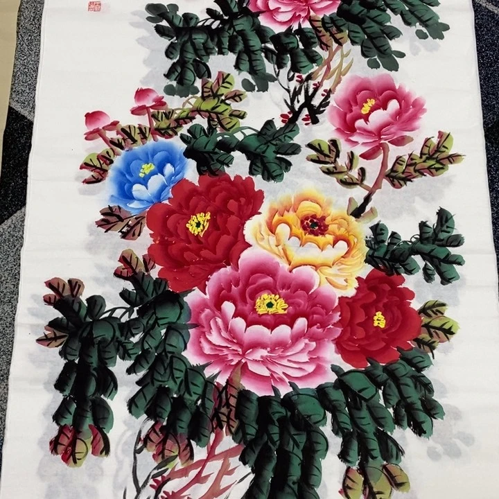 手绘作品等多种形式进行