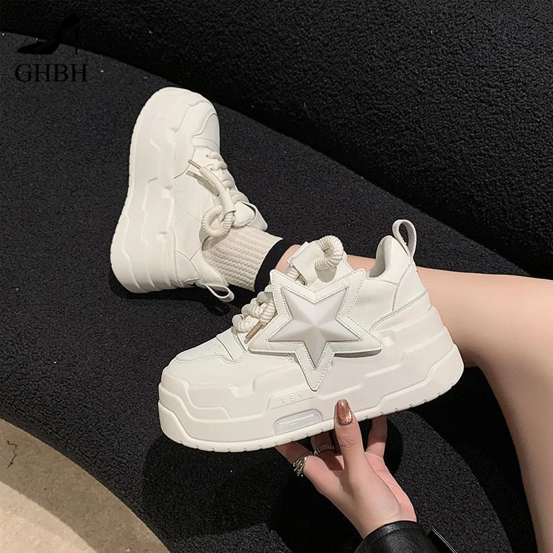 流行款女鞋2025秋季新款爆款时尚百搭休闲小白鞋松糕厚底运动板鞋