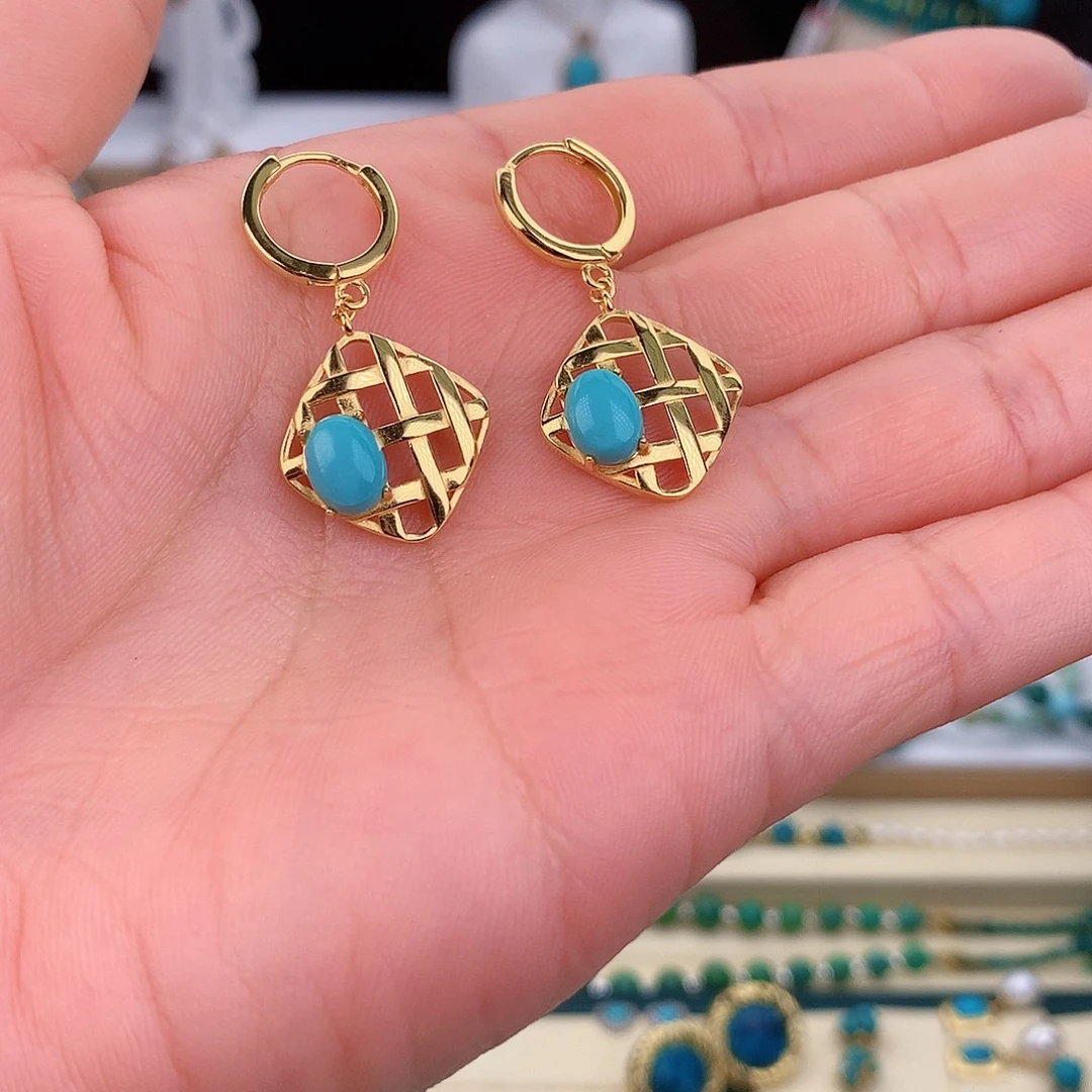 绿松石未镶嵌耳饰