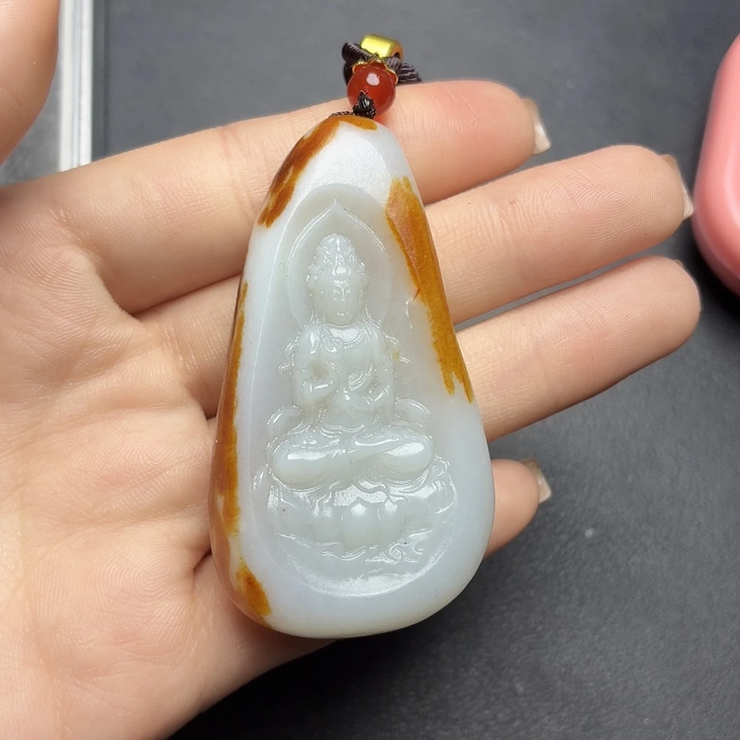 万***意和田玉未镶嵌颈饰