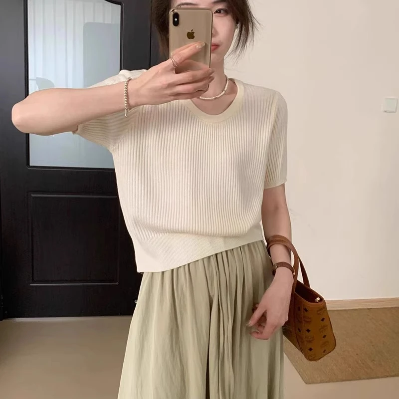 2025年春夏新款百搭纯色减龄短袖上衣气质T恤女韩版休闲U领针织衫