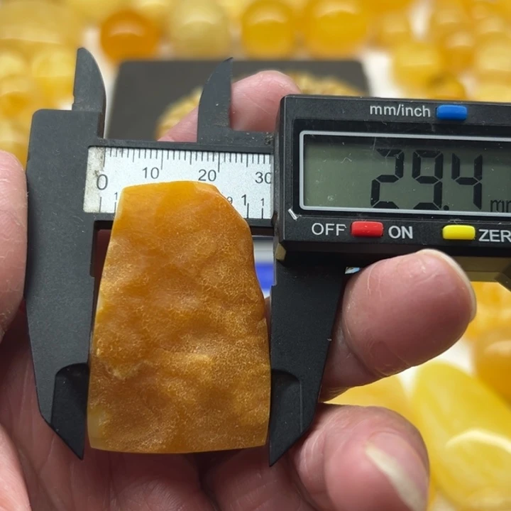 琥珀（矿物珀）未镶嵌裸石