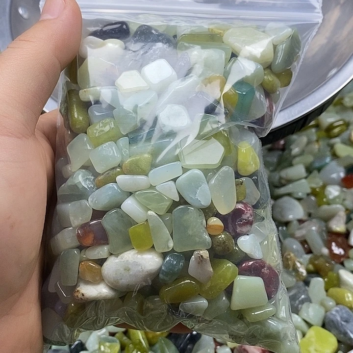 蛇纹石玉未镶嵌鱼缸的